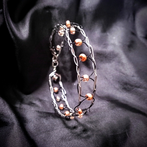 Wire bracelet